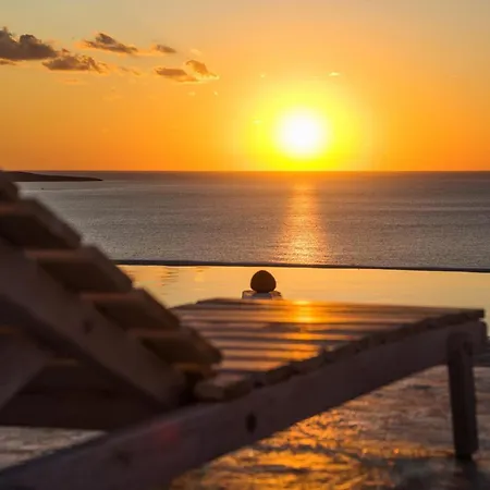 Kaladi Rock Willa Avlemonas